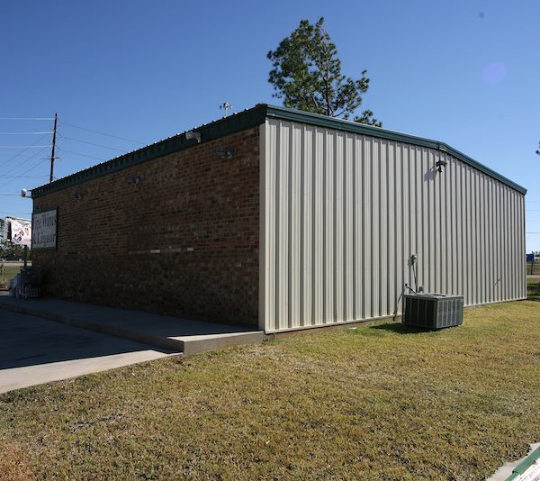 Liquor Store Steel Building, brick facade