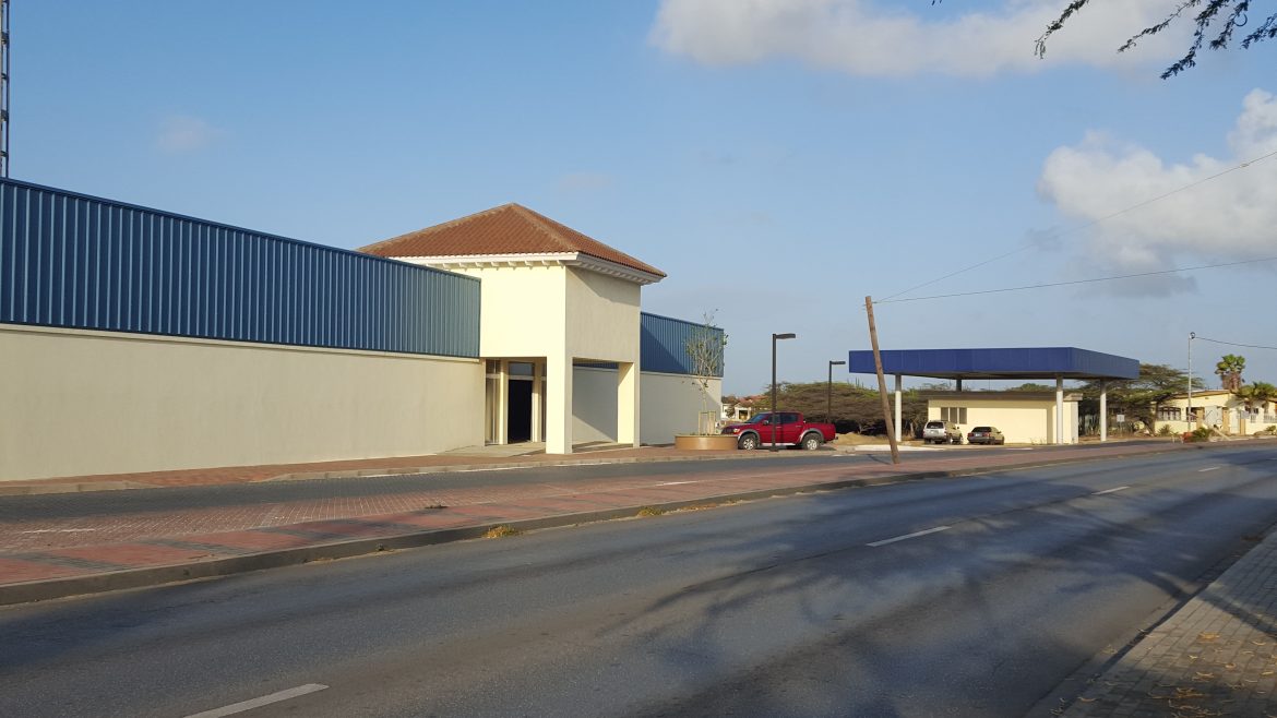 49x172x15 - Commercial - Strip Mall - Paradera Aruba-Caribbean