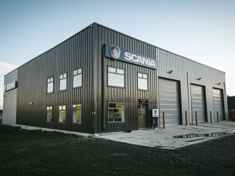 Prefab Steel Building Automotive Workshop. 85x87 Scania Warehouse located in Punta Arenas, Chile.