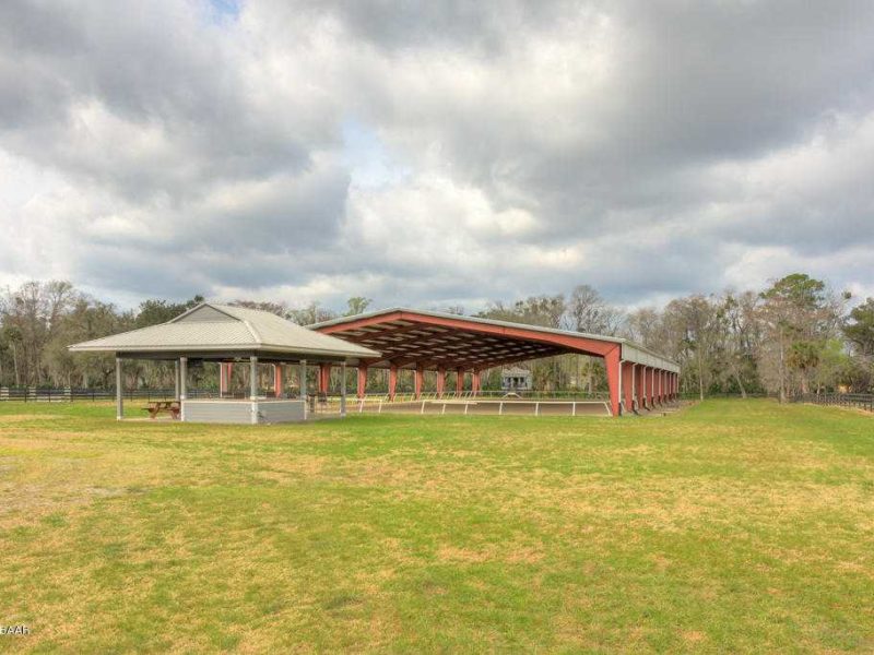 Hidden-Creek-Stables-80x150-Equestrian-White-OrmondBeach-FL-United States