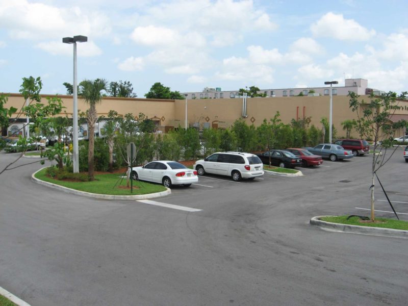 44x317 Brown Supermarket Steel Building located in Pompano Beach, Florida