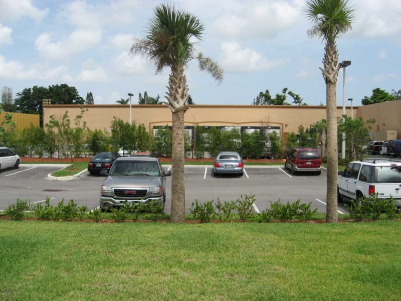 44x317 Brown Supermarket Steel Building located in Pompano Beach, Florida