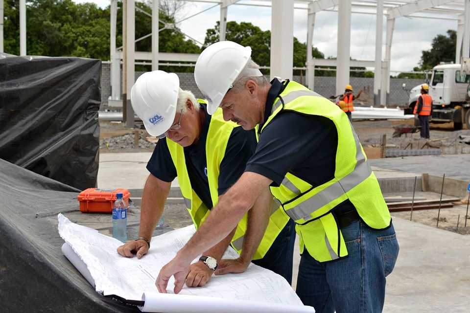 Allied Steel employees on jobsite supporting your project throughout.