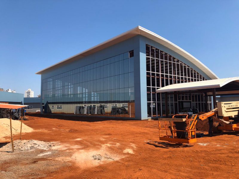 Pre-engineered steel building construction for Children's Hospital in Maringa, Brazil