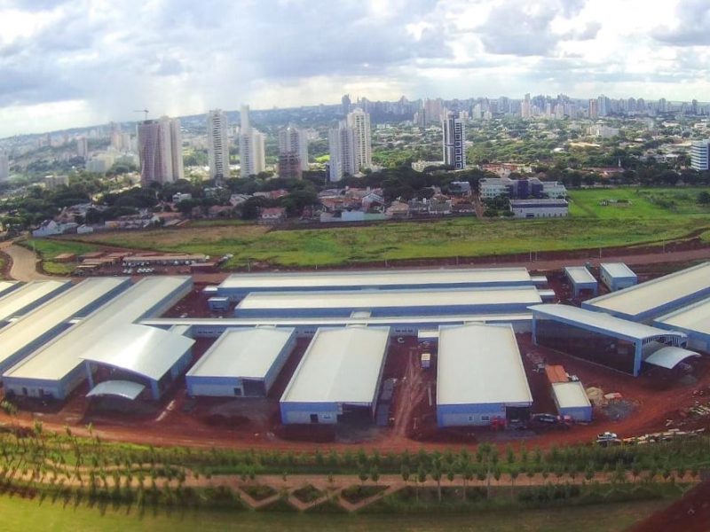 Pre-engineered steel building construction for Children's Hospital in Maringa, Brazil