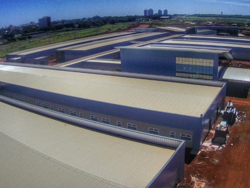 Pre-engineered steel building construction for Children's Hospital in Maringa, Brazil