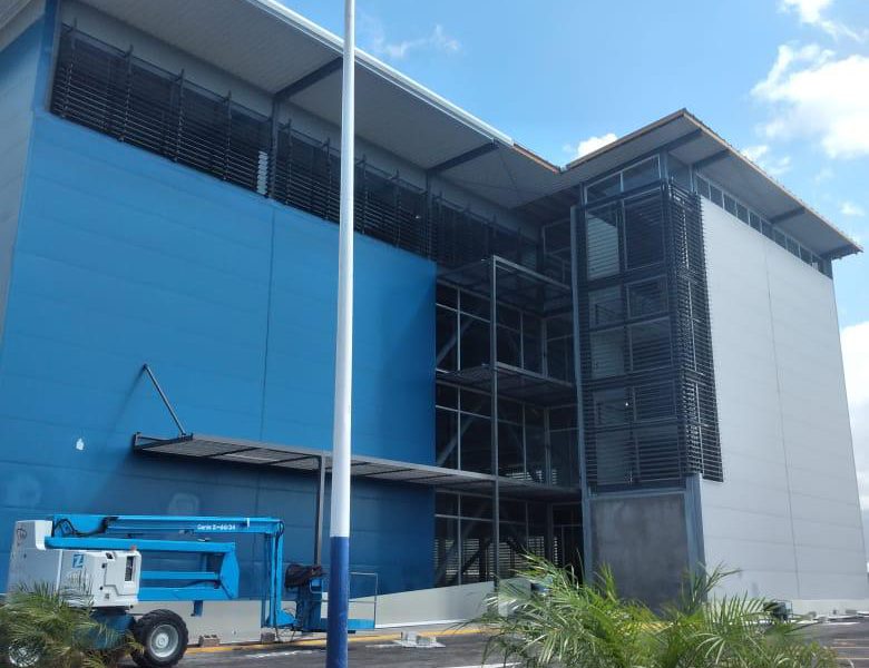 94x126x41 commercial pre-engineered multistory steel office building in Jamaica