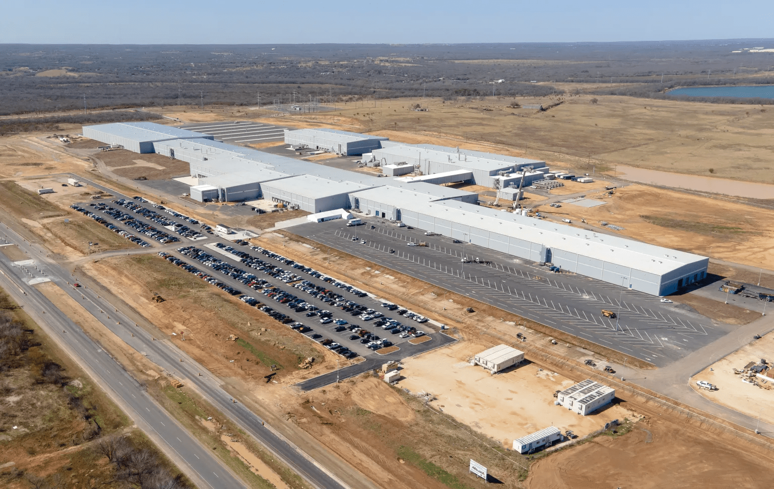Navistar Manufacturing Facility, Texas Metal Buildings, Navistar Pre-Fabricated Steel Manufacturing Facility, San Antonio, Texas